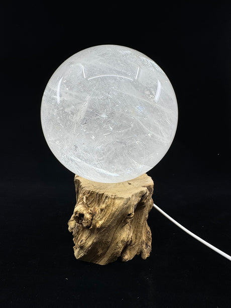 Clear Quartz Sphere from Madagascar - 3.074 Kilos - 13cm - “I have the power to manifest all my dreams and desires”.