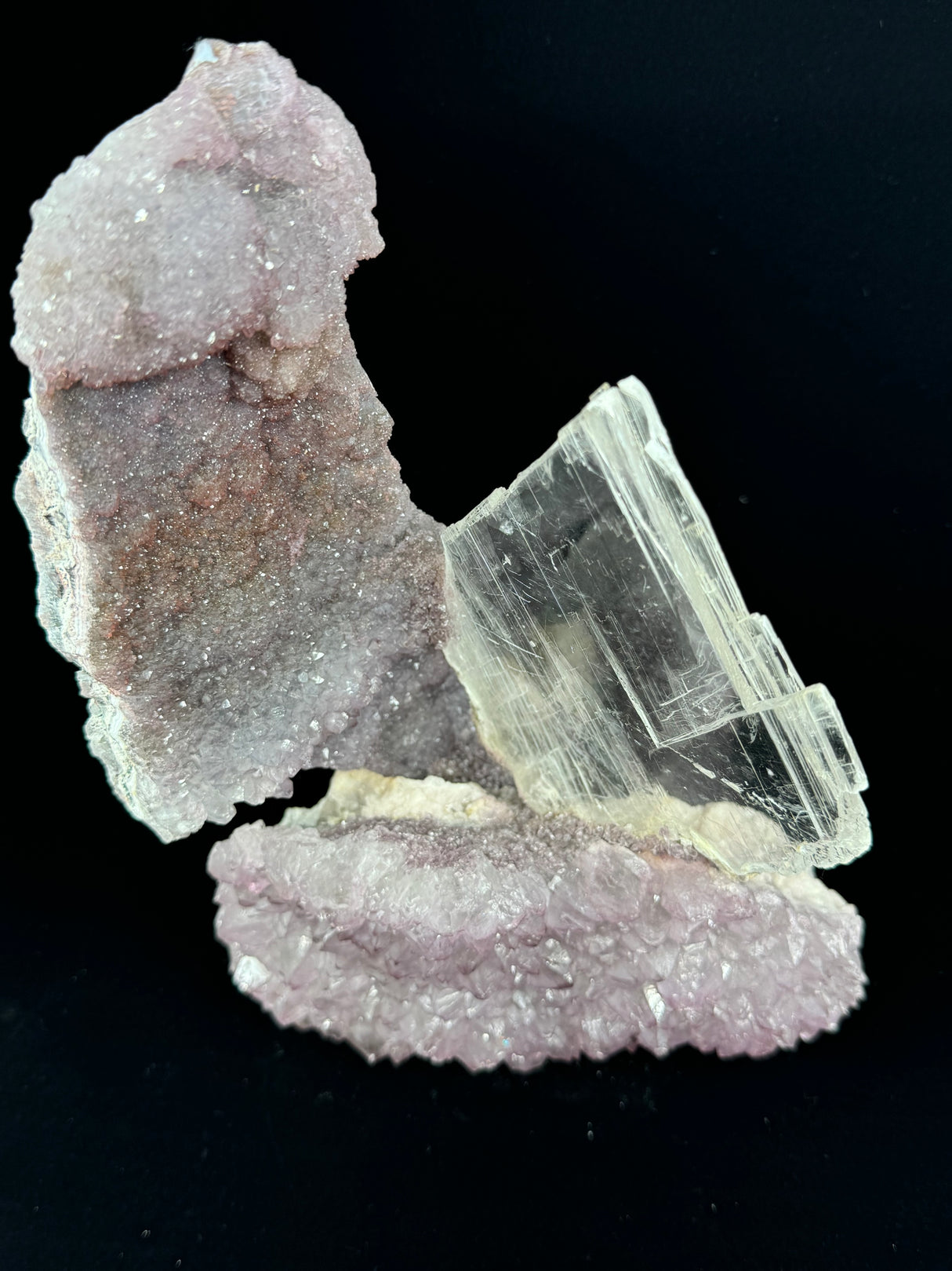 Flower Amethyst w Selenite Angel wing- 1.6kg