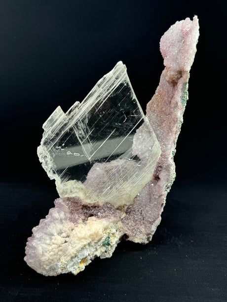 Flower Amethyst w Selenite Angel wing- 1.6kg