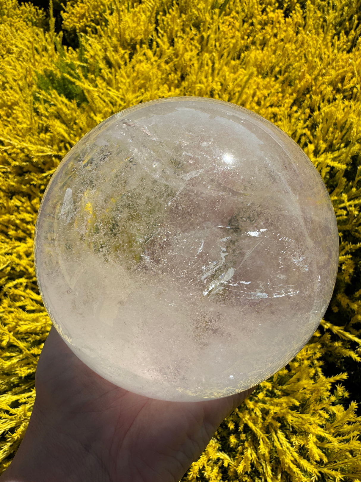 Clear Quartz Sphere from Madagascar 2.522kilos - 12cm - “I have the power to manifest all my dreams and desires”.