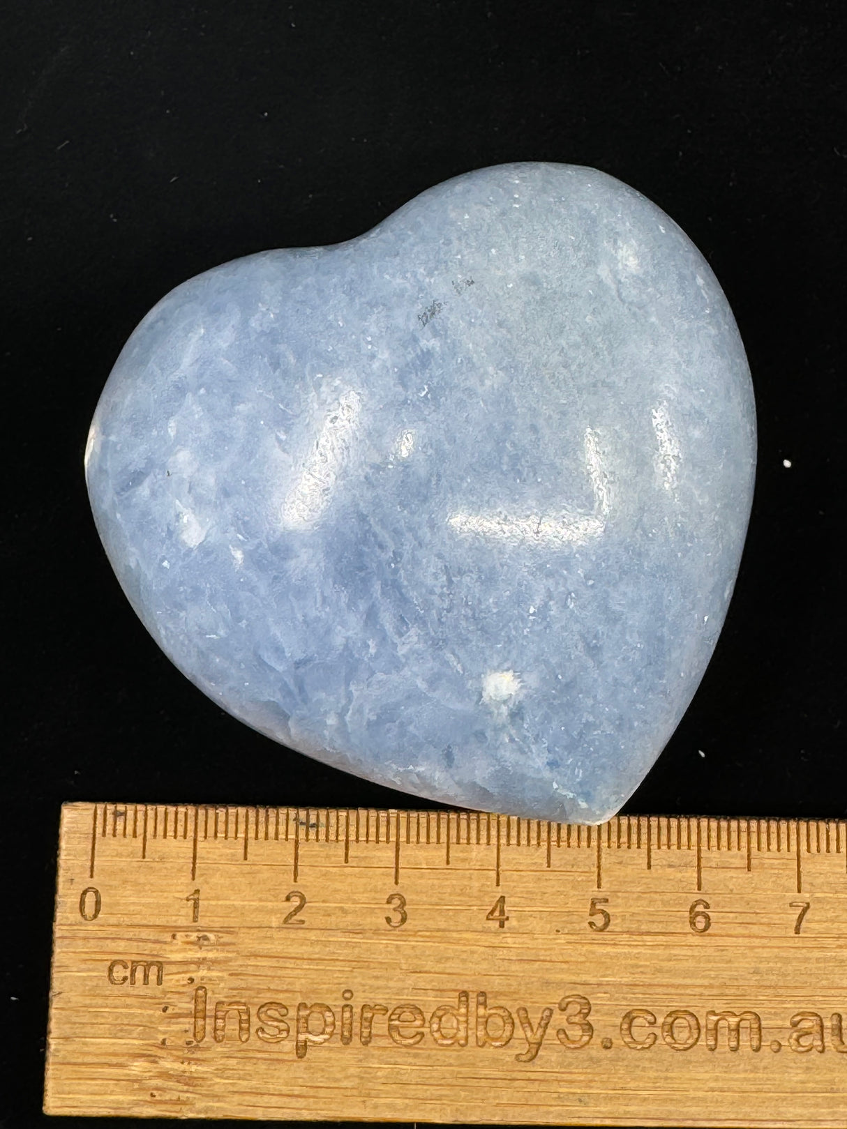 Blue Calcite Heart 190g - “I do not allow outside influences to disturb my inner peace”.