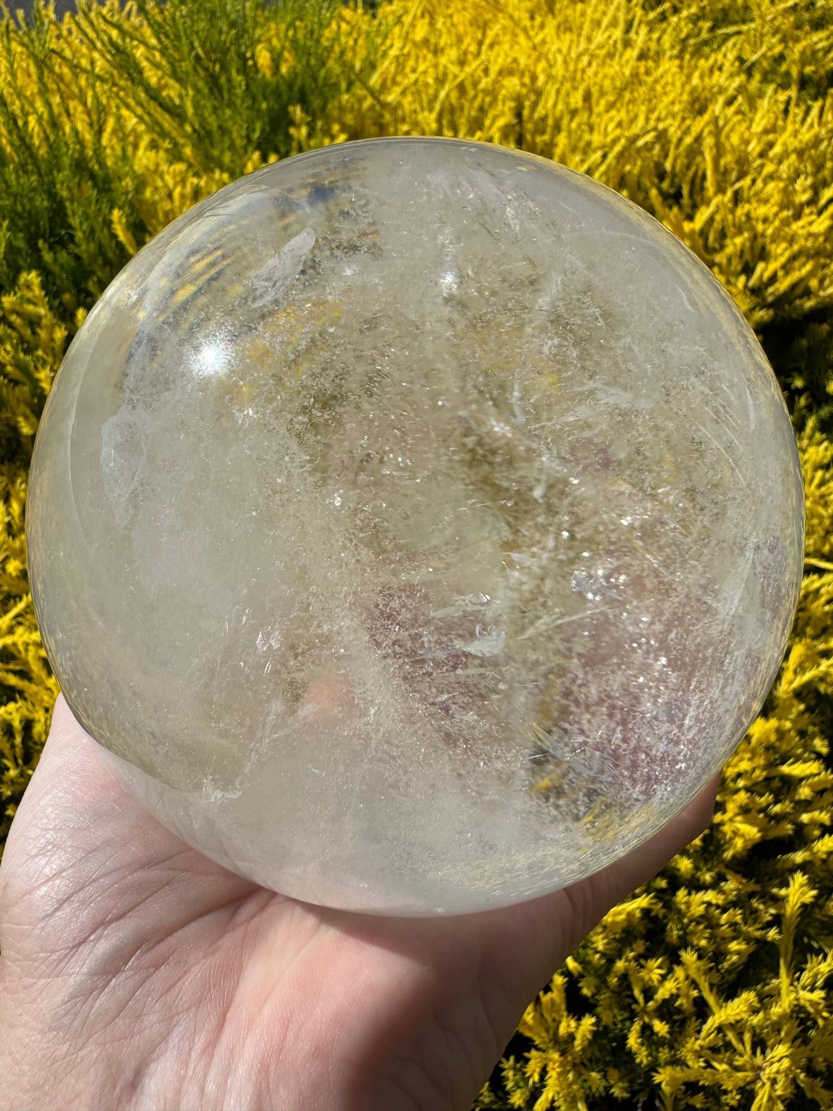 Clear Quartz Sphere from Madagascar 2.522kilos - 12cm - “I have the power to manifest all my dreams and desires”.