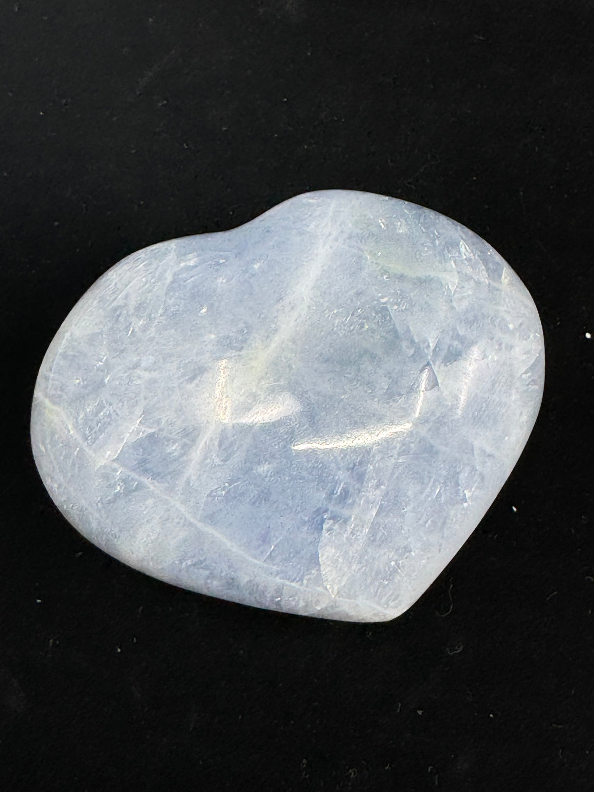 Blue Calcite Heart 220g - “I do not allow outside influences to disturb my inner peace”.