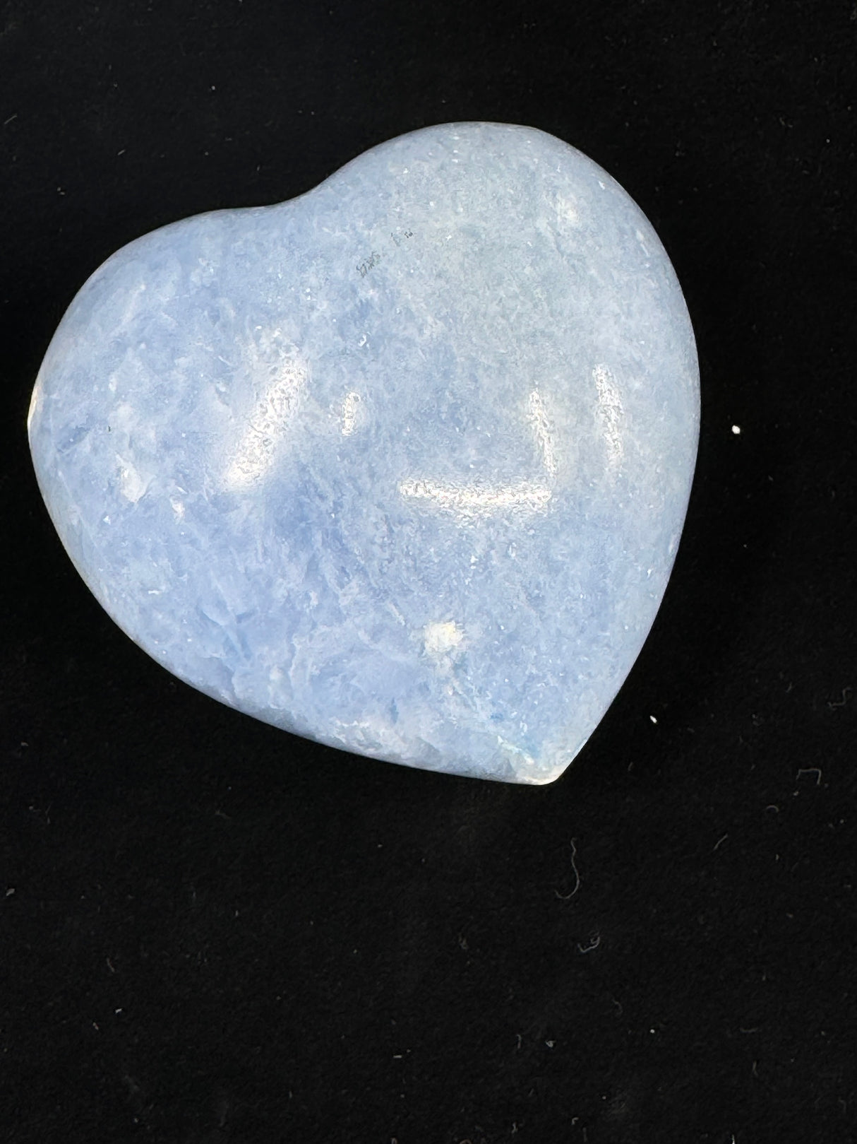 Blue Calcite Heart 190g - “I do not allow outside influences to disturb my inner peace”.