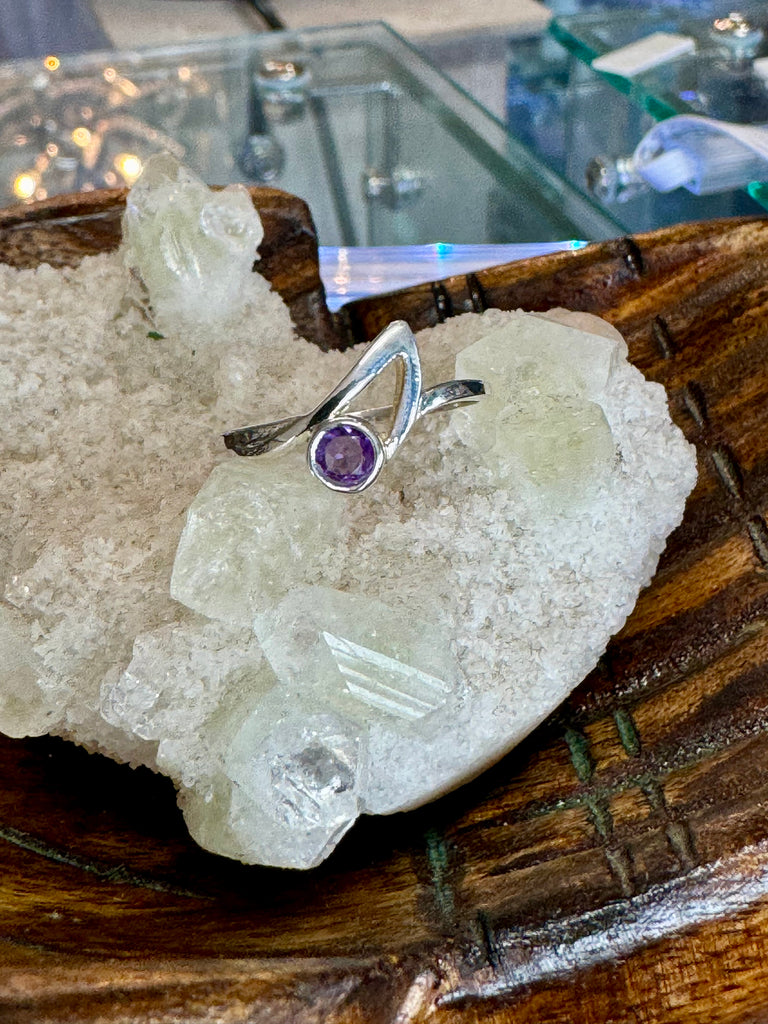 Amethyst Silver Ring Size 9 - "I am passionate and enthusiastic in all areas of my life."