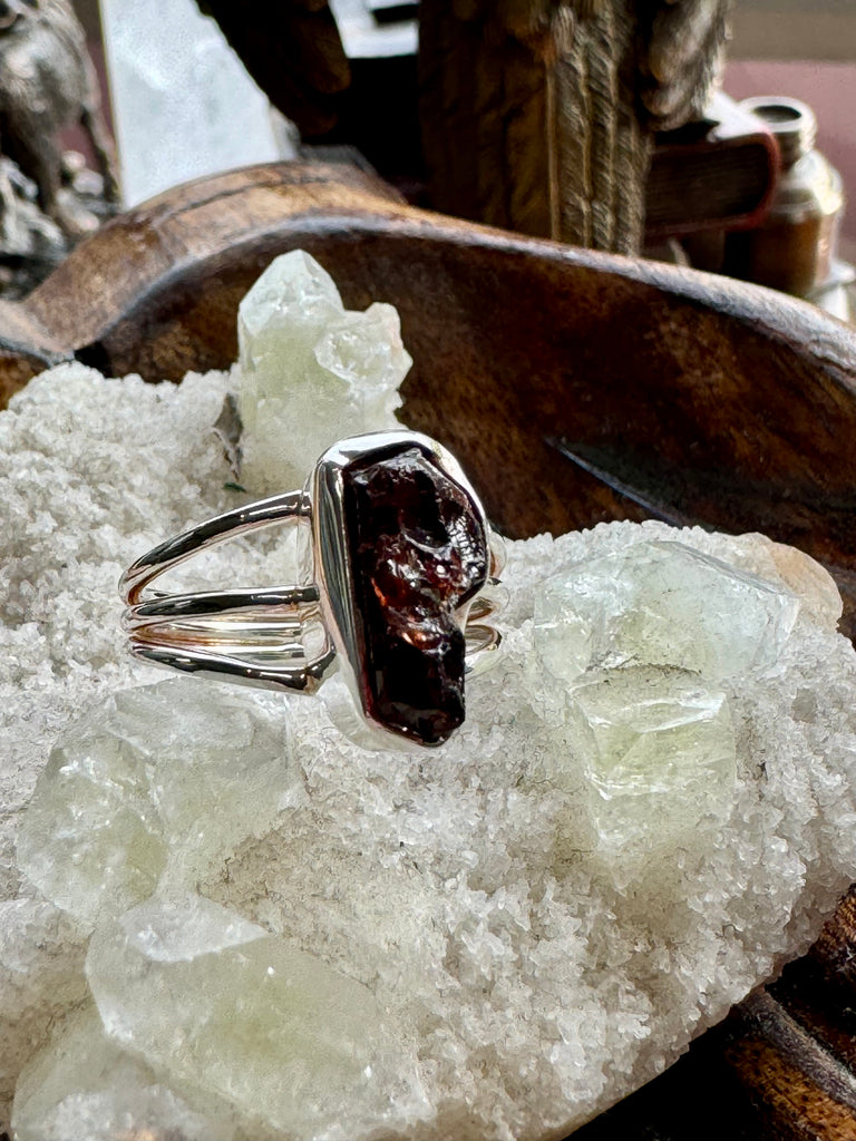 Garnet Rough Silver Ring Size 9 - "I am passionate and enthusiastic in all areas of my life."