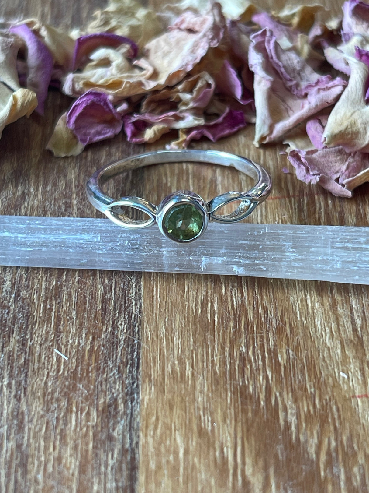 Peridot Silver Ring Size 7 - “I welcome abundance in all areas of my life”