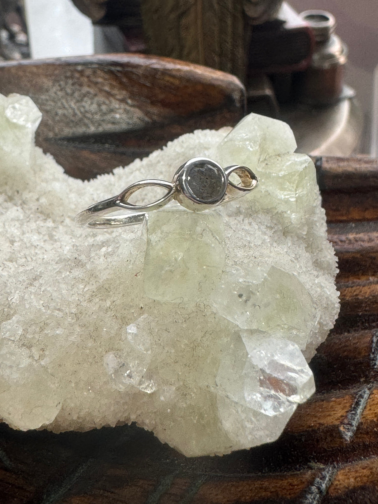 Labradorite Silver Ring Size 9 - “I welcome change and transformation into my life”.