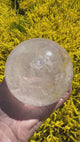 Clear Quartz Sphere from Madagascar - 1.764 kilo - 11cm - “I have the power to manifest all my dreams and desires”.