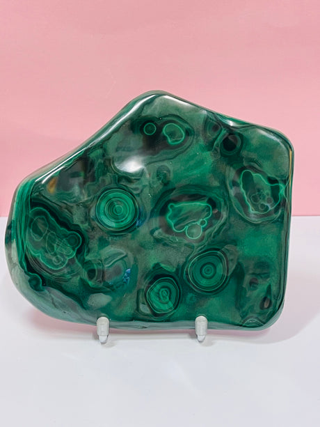 Malachite Freeform on Stand 800g - Purification. Protection. Arthritis.