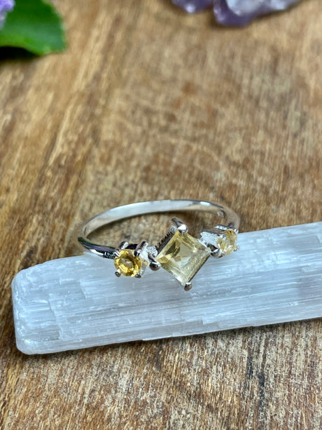 Citrine Ring Size 5 - Manifestation