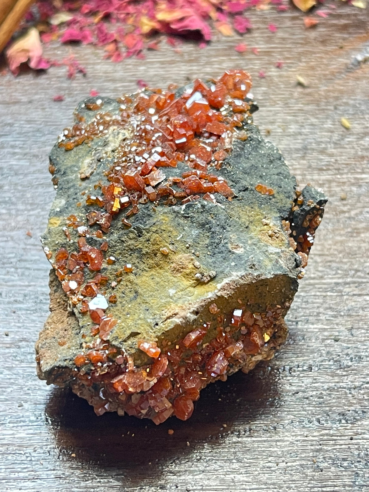 Vanadinite Specimen 81g - Anxiety. Stress. Creativity.